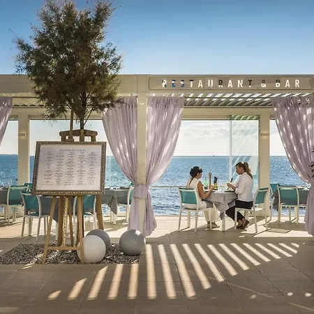 By The Sea Novigrad - 18122 *