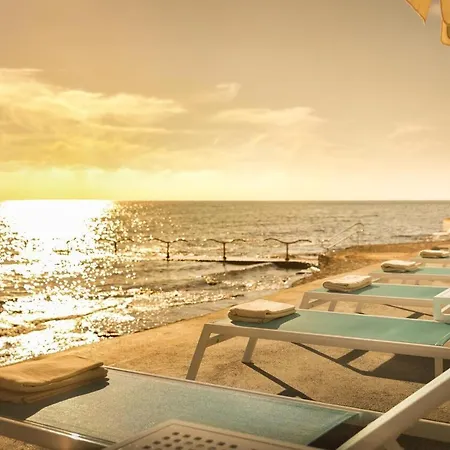 By The Sea Novigrad - 18122 *