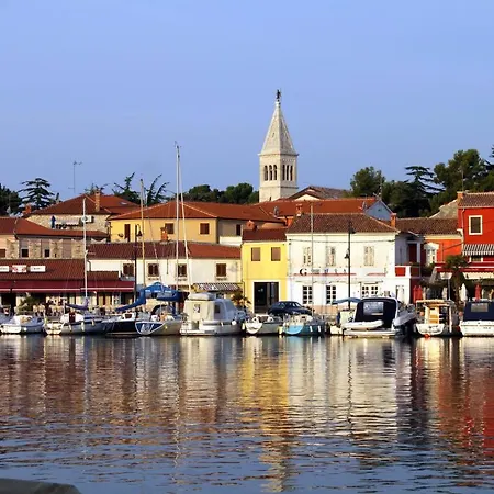 Casa de hóspedes By The Sea Novigrad - 18122 *